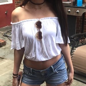 Emma & Sam Tops - XS Emma and Sam LF CROP TOP WHITE Emma & Sam Tops - XS Emma and Sam LF CROP TOP WHITE